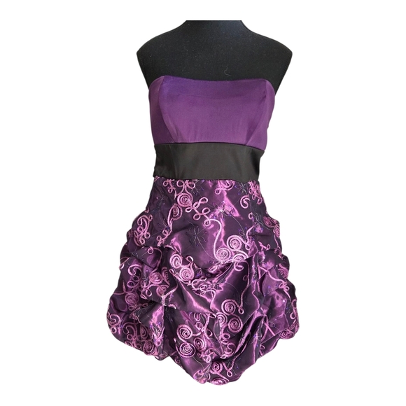 Le Chateau Strapless Purple and Black Dress With Ribbins And Sequins Size Med - Picture 1 of 7